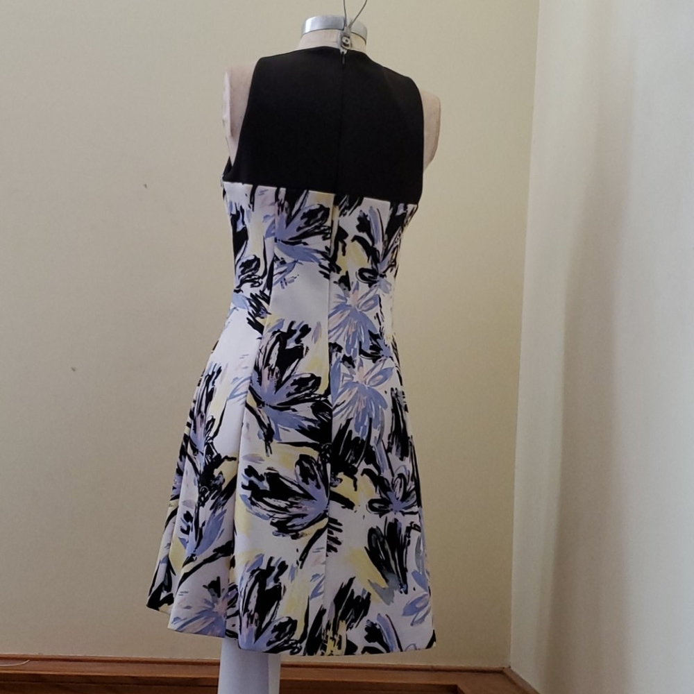 dress knees length - Picture 6 of 7